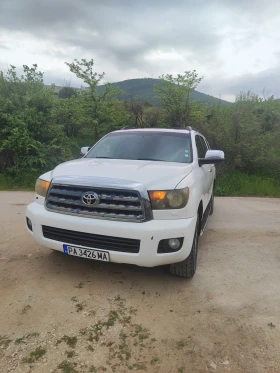 ������ Toyota Sequoia