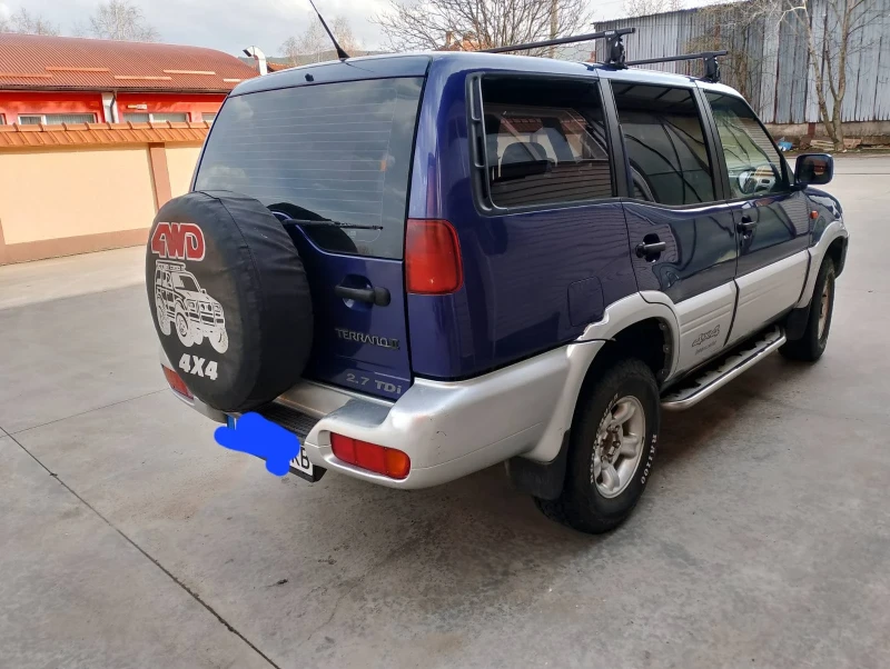 Nissan Terrano, снимка 12 - Автомобили и джипове - 49580815