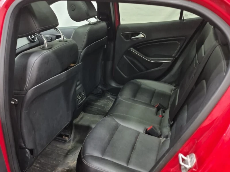 Mercedes-Benz GLA 250 * CARFAX * ФИНАНСИРАНЕ , снимка 12 - Автомобили и джипове - 52616612