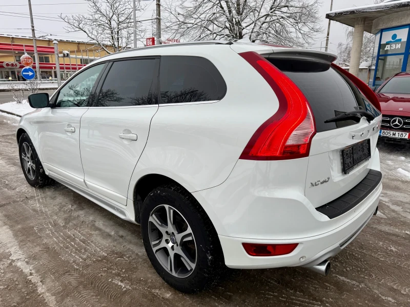 Volvo XC60 Crystal* R Design* D5* 4x4* Xenon* Automat* Navi* , снимка 3 - Автомобили и джипове - 53329068