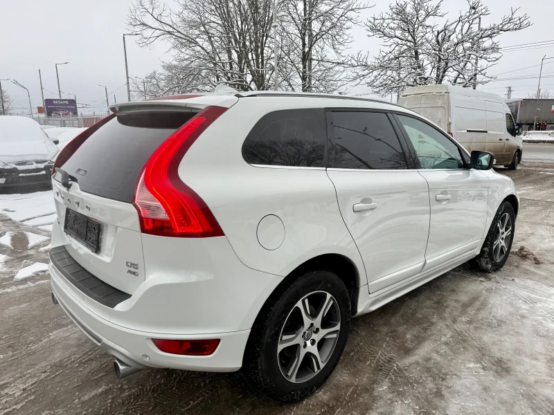 Volvo XC60 Crystal* R Design* D5* 4x4* Xenon* Automat* Navi* , снимка 4 - Автомобили и джипове - 53329068