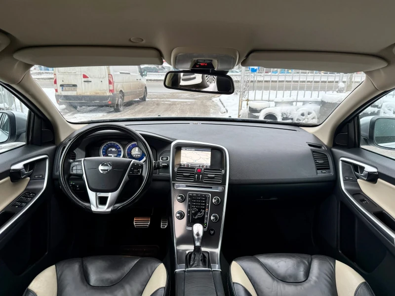 Volvo XC60 Crystal* R Design* D5* 4x4* Xenon* Automat* Navi* , снимка 8 - Автомобили и джипове - 53329068