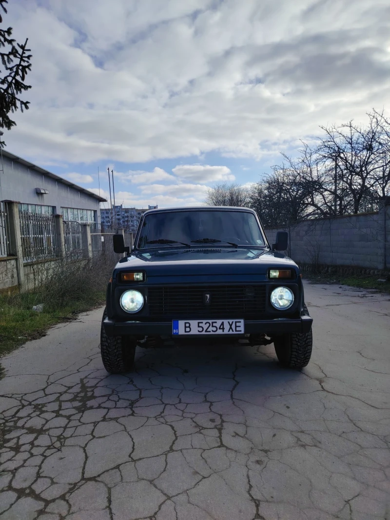 Lada Niva 1, 7 i, снимка 7 - Автомобили и джипове - 53445477