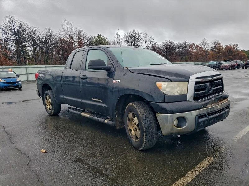 Toyota Tundra 5.7L 8 4x4 w/Rear Wheel Drv, снимка 6 - Автомобили и джипове - 52907530