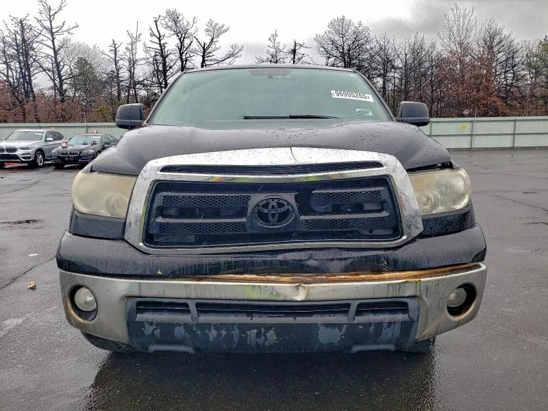 Toyota Tundra 5.7L 8 4x4 w/Rear Wheel Drv, снимка 7 - Автомобили и джипове - 52907530