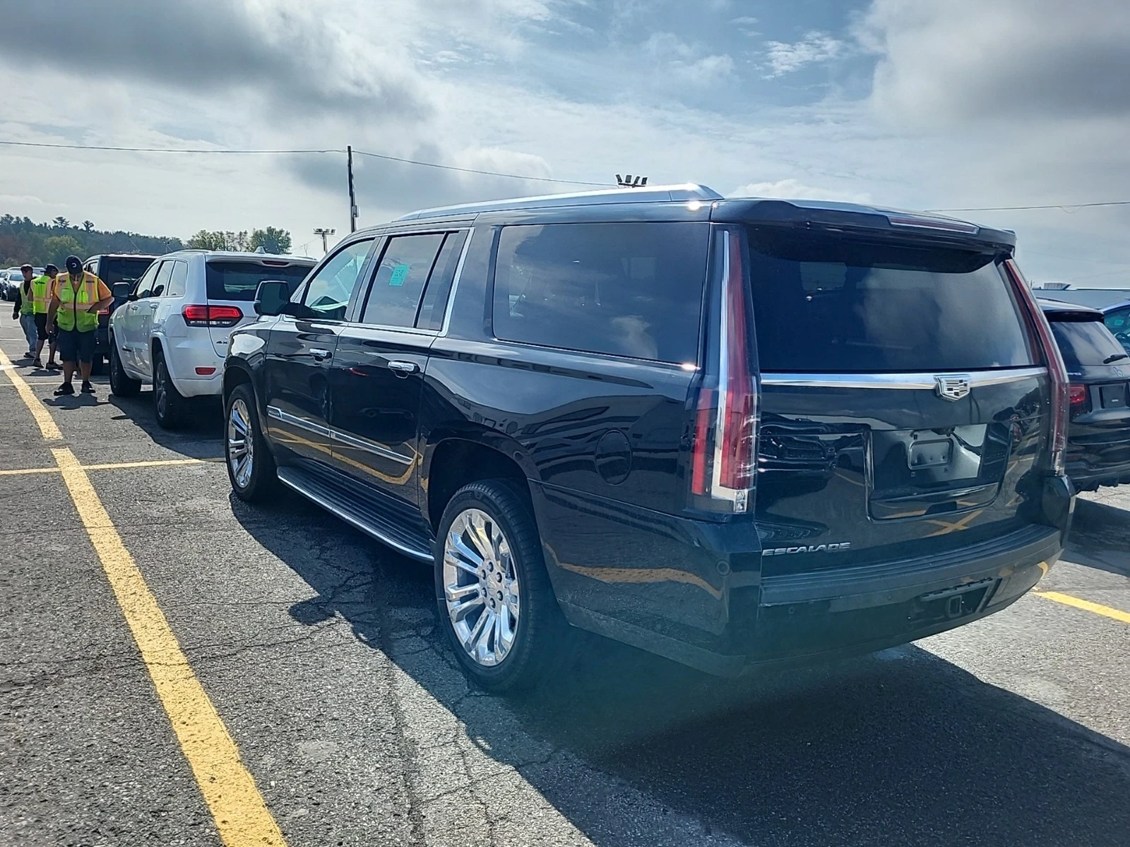 Cadillac Escalade PREMIUM LUXURY * * CARFAX * * АВТО КРЕДИТ * *  - изображение 4