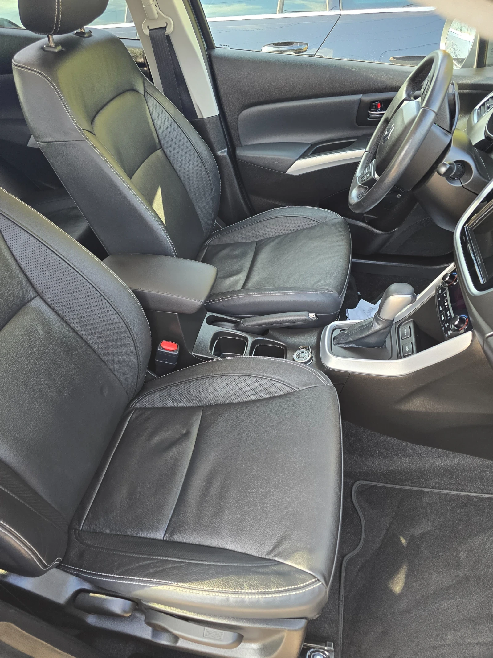 Suzuki SX4 S-Cross 29хил.км/КОЖА/DISTRONIC/NAVI/СЕРВ.КНИЖКА! - изображение 4