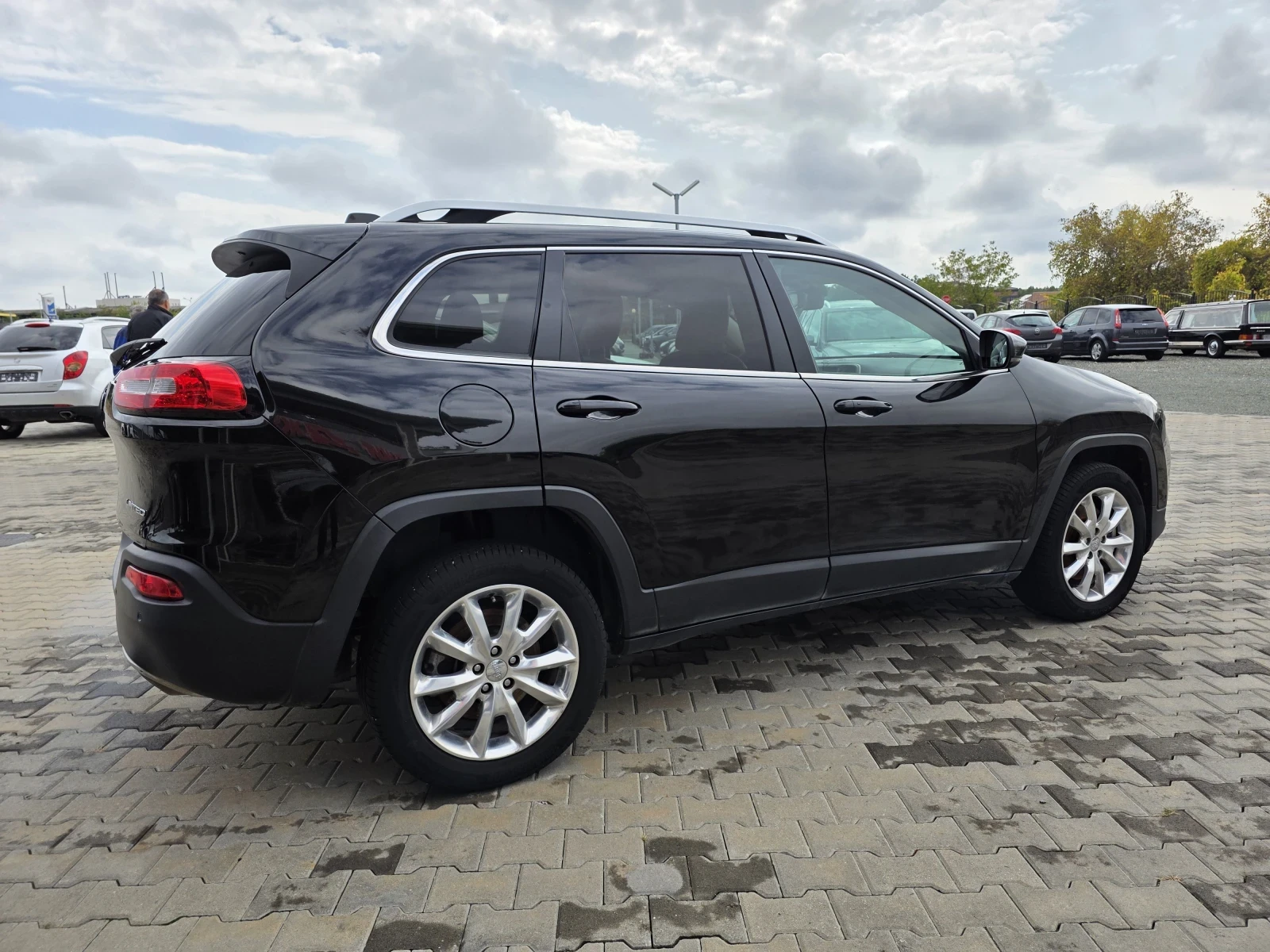 Jeep Cherokee 2.0MJET 4X4 - изображение 4