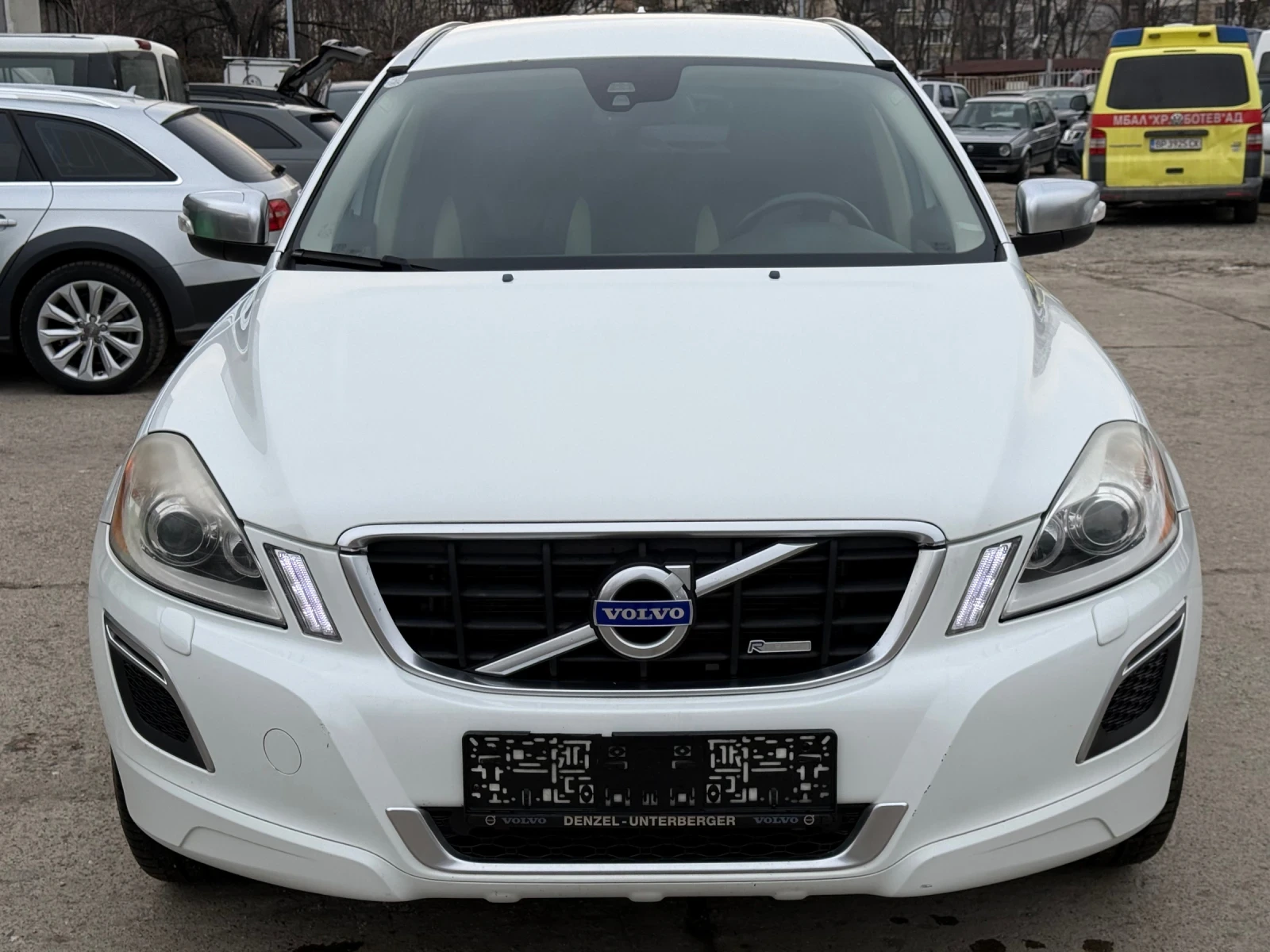 Volvo XC60 Crystal* R Design* D5* 4x4* Xenon* Automat* Navi* 
