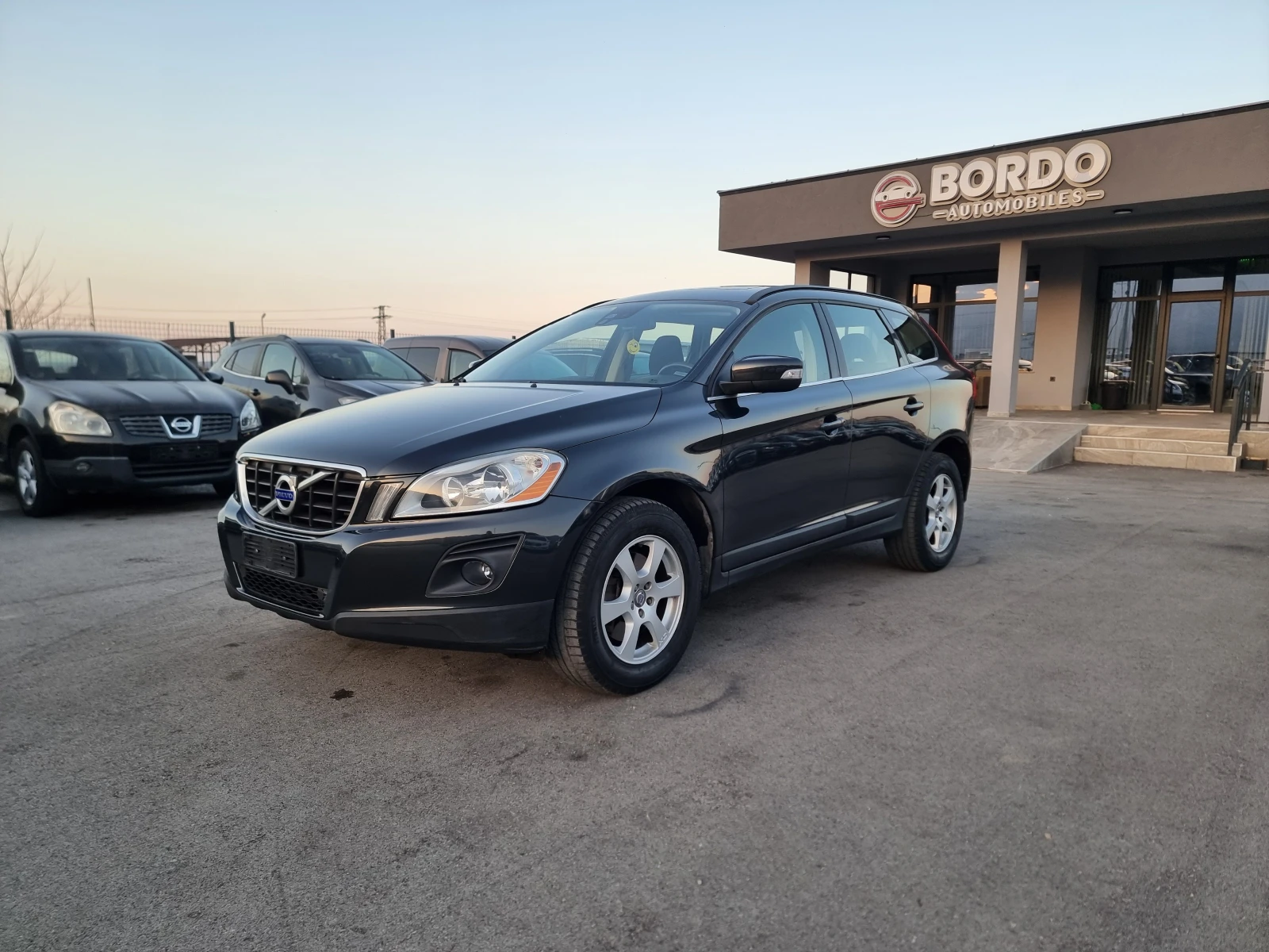 Volvo XC60 2.4 D5, снимка 3 - Автомобили и джипове - 53834171