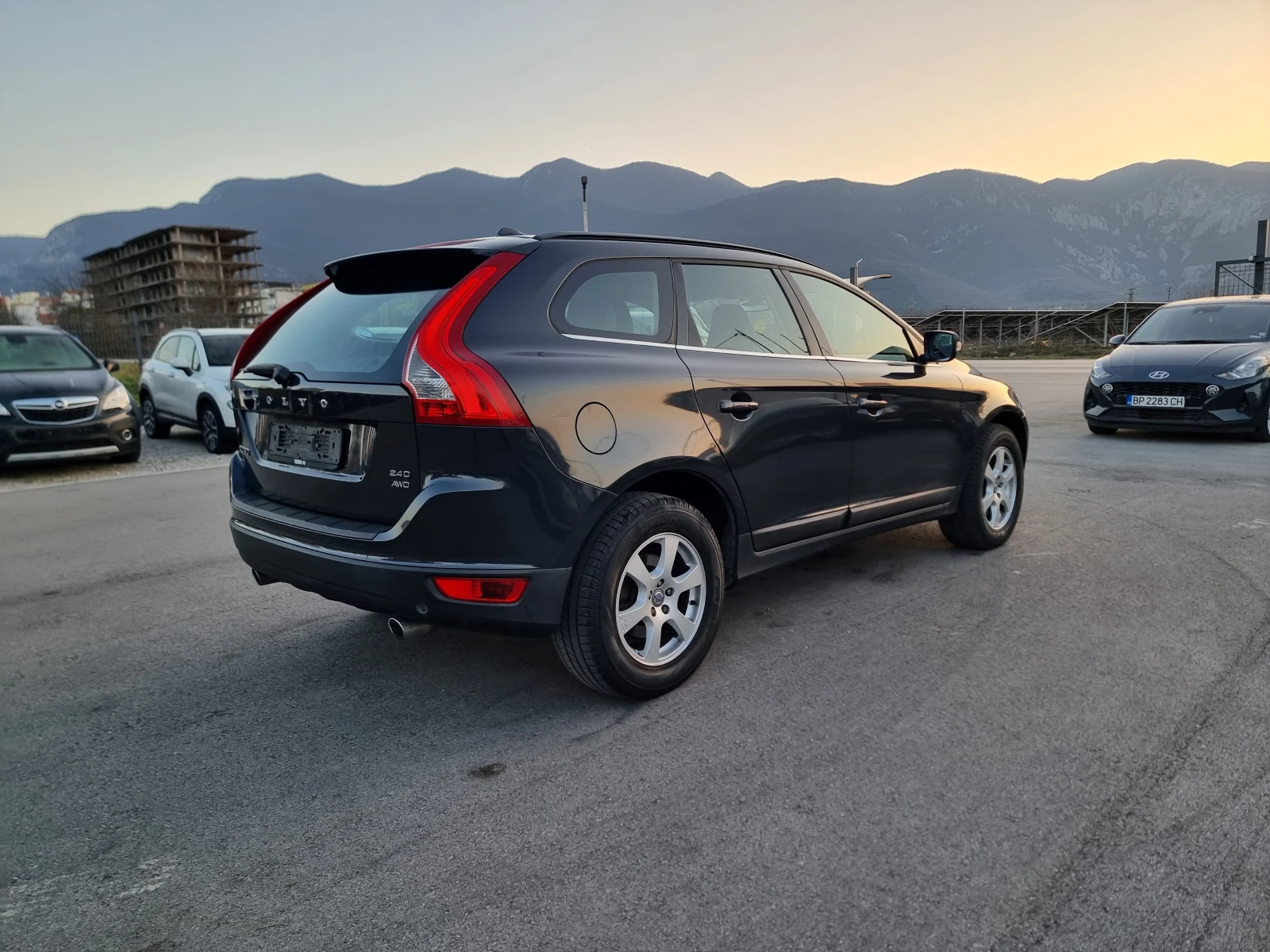 Volvo XC60 2.4 D5, снимка 7 - Автомобили и джипове - 53834171