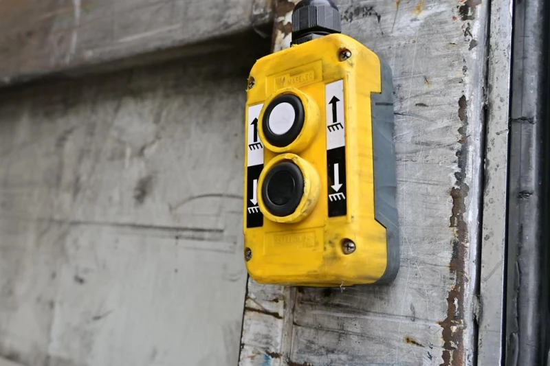 Mercedes-Benz Actros 1845 Retarder, снимка 9 - Камиони - 52281521