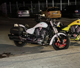Victory Vegas Kingpin Deluxe, снимка 5 - Мотоциклети и мототехника - 41858986