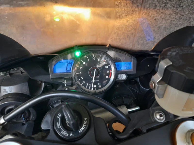Yamaha YZF-R1, снимка 5 - Мотоциклети и мототехника - 52706977