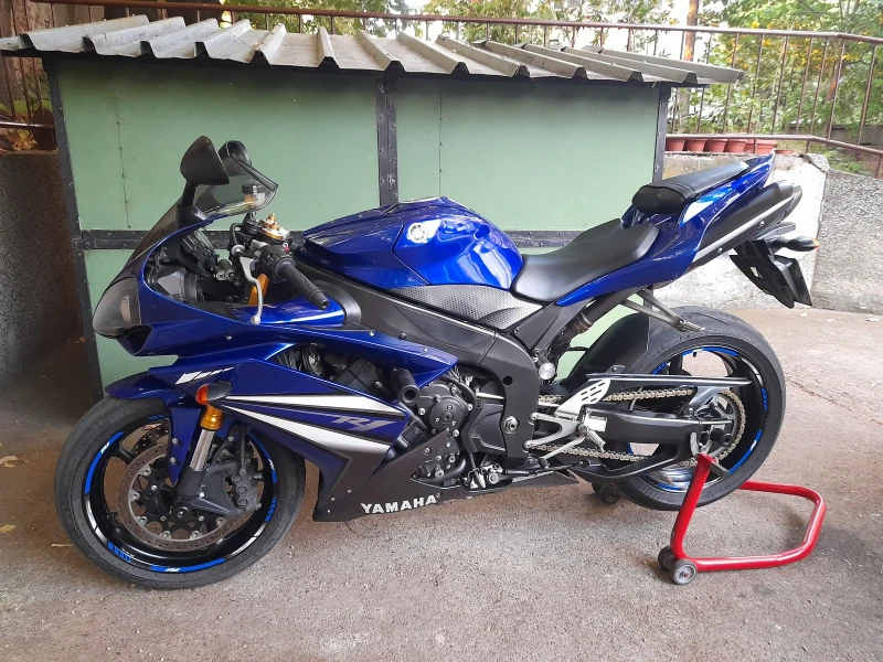 Yamaha YZF-R1