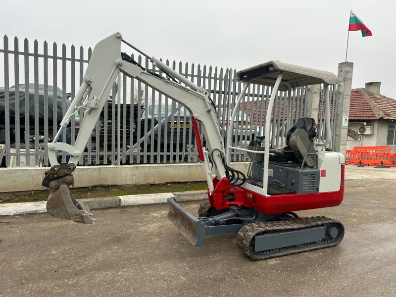Багер Takeuchi TB 016, снимка 8 - Индустриална техника - 51447348