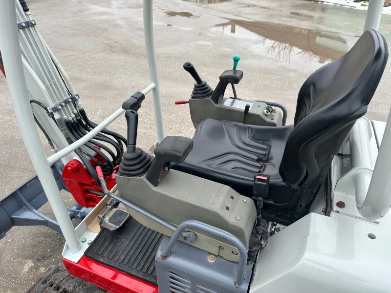 Багер Takeuchi TB 016, снимка 4 - Индустриална техника - 51447348