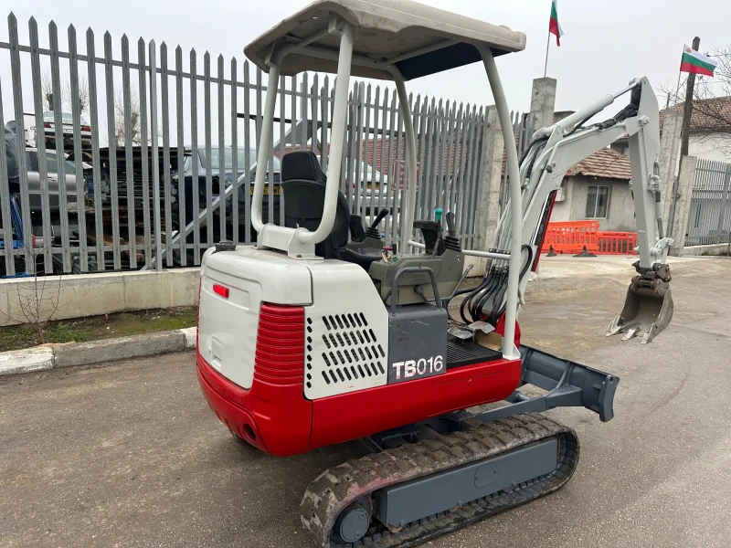 Багер Takeuchi TB 016, снимка 3 - Индустриална техника - 51447348