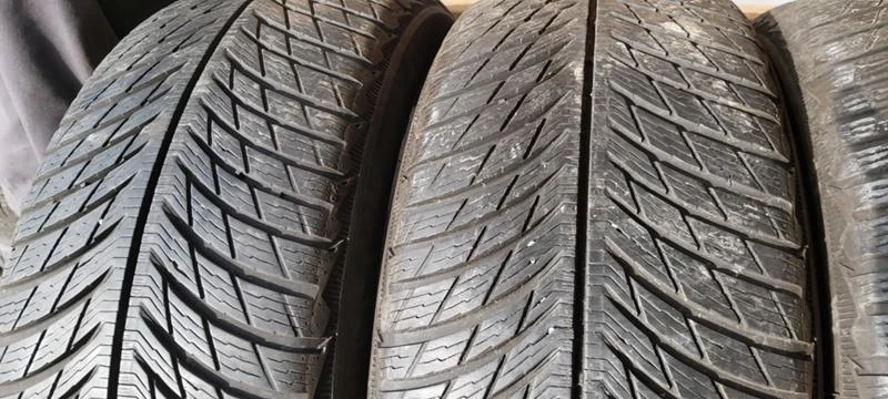 Гуми Зимни 205/55R17, снимка 4 - Гуми и джанти - 31996725