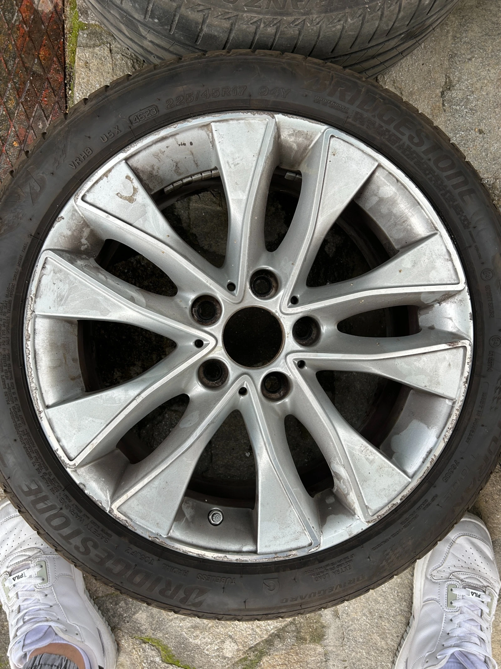Гуми с джанти Bridgestone 225/45R17, снимка 3 - Гуми и джанти - 54603269