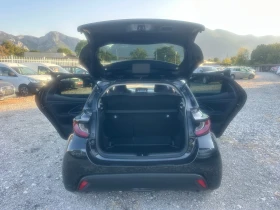 Toyota Yaris 1.5HIBRID НЕРАЗЛИЧИМ ОТ НОВ, снимка 15