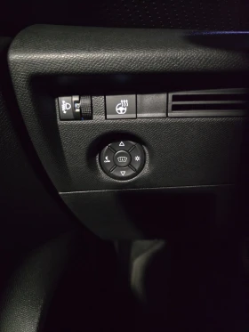 Citroen C4 e-Shine* 360 * Подгрев* Head-Up - 19900 € / 38921.02 лв. - 35102545 13