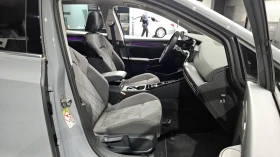 VW Golf 2.0L /Blind spot / HUD | Auto.bg — изображение 6