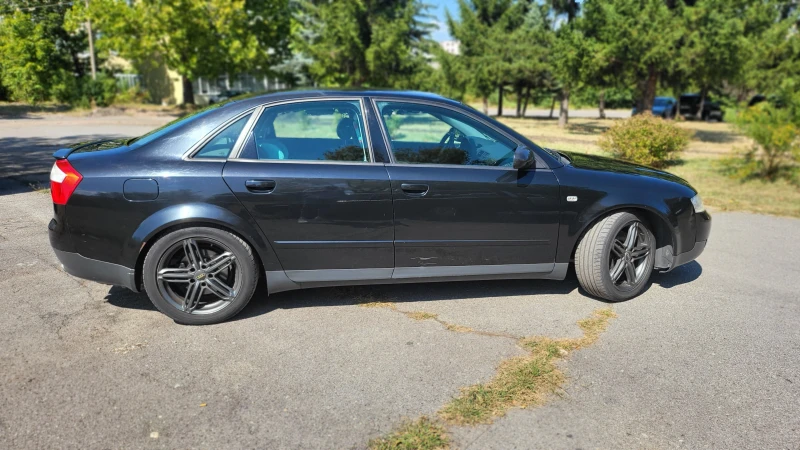 Audi A4 1.8T, снимка 8 - Автомобили и джипове - 52682276