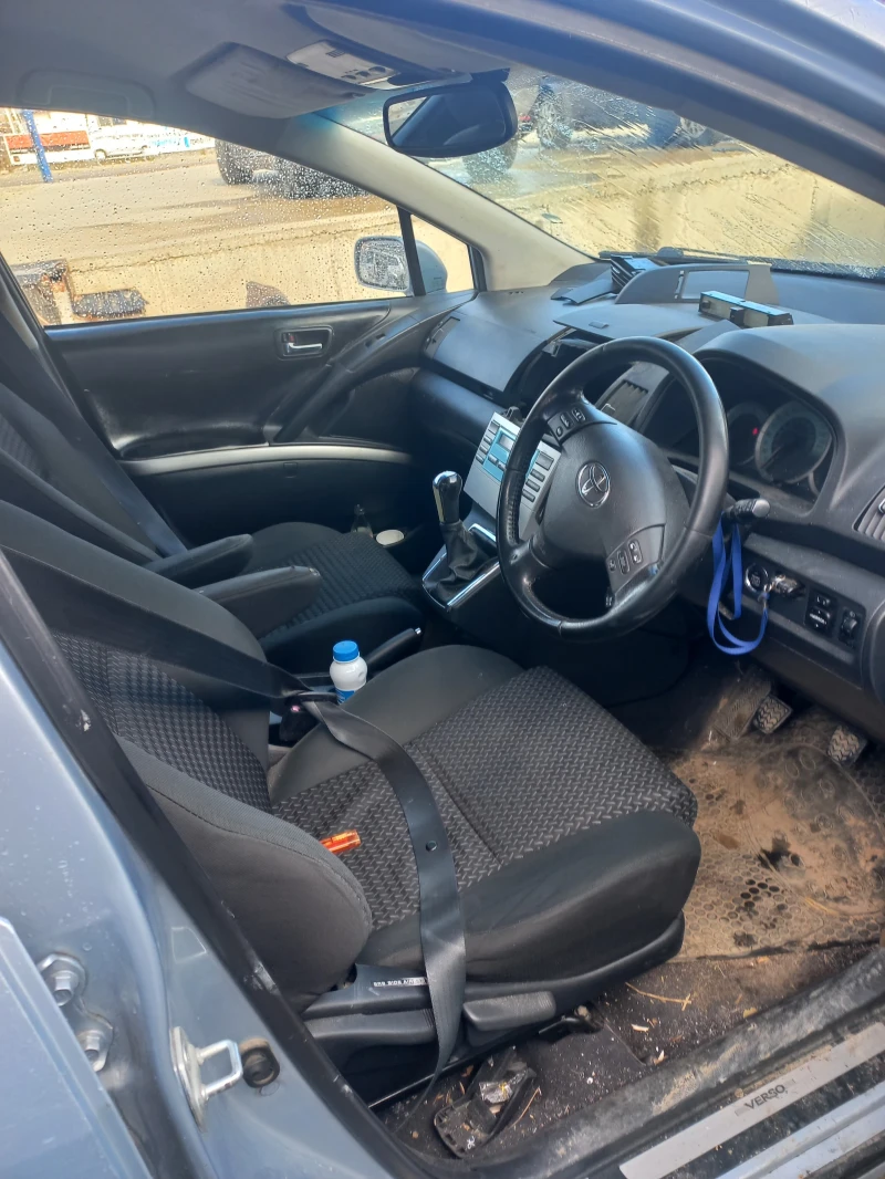 Toyota Corolla verso, снимка 4 - Автомобили и джипове - 52317420