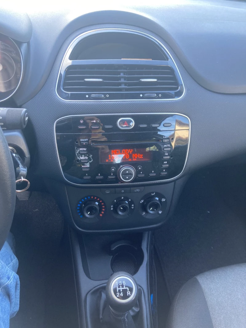 Fiat Punto, снимка 8 - Автомобили и джипове - 52361395