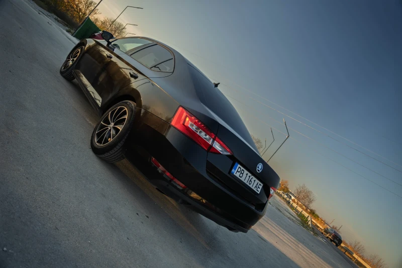 Skoda Superb, снимка 9 - Автомобили и джипове - 52443878
