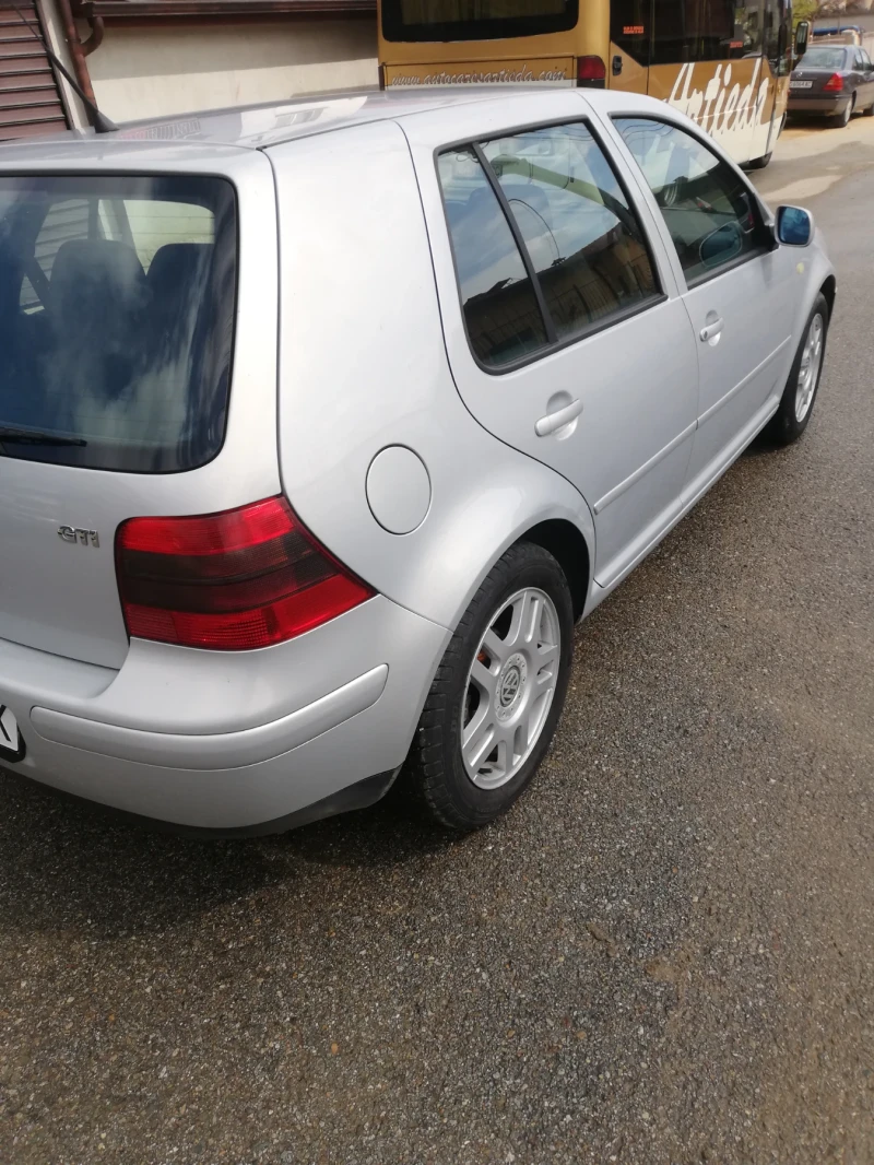 VW Golf, снимка 4 - Автомобили и джипове - 52671612