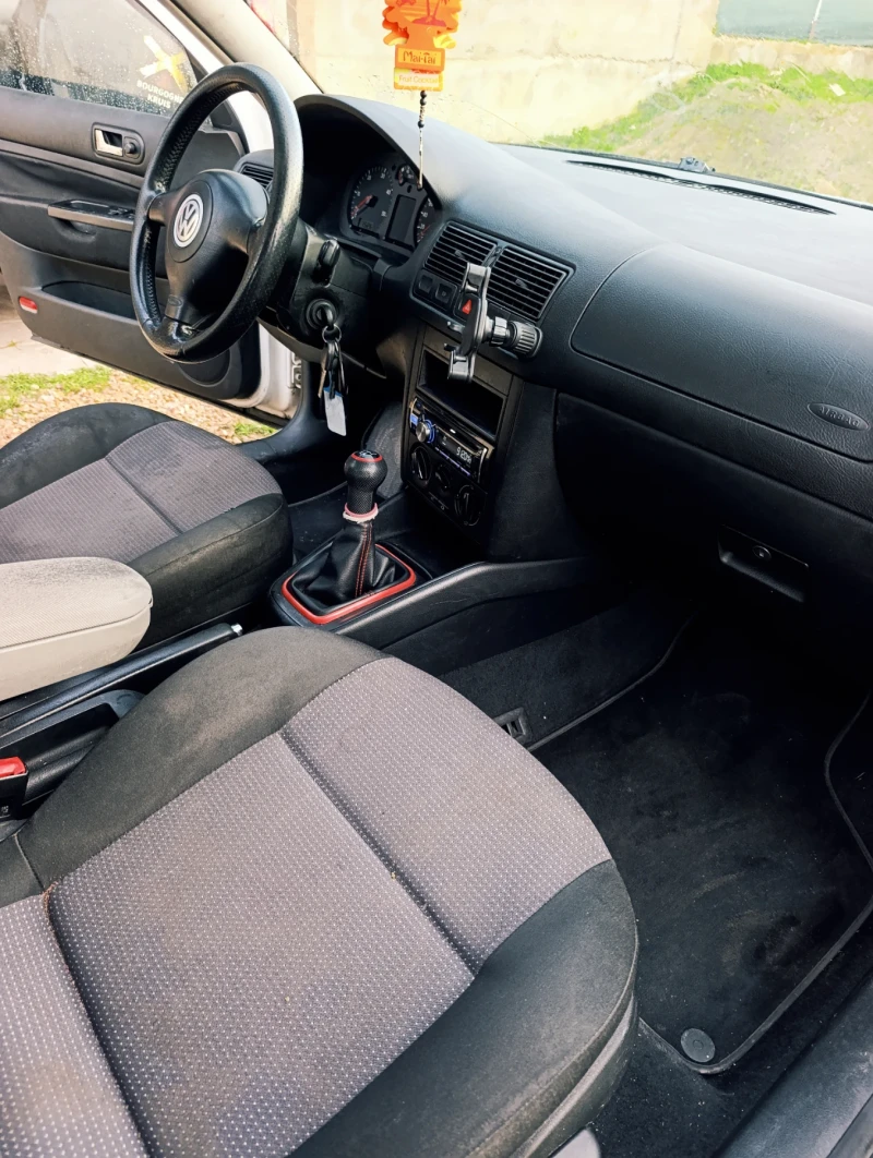 VW Golf 1.9 TDI, снимка 5 - Автомобили и джипове - 53048542