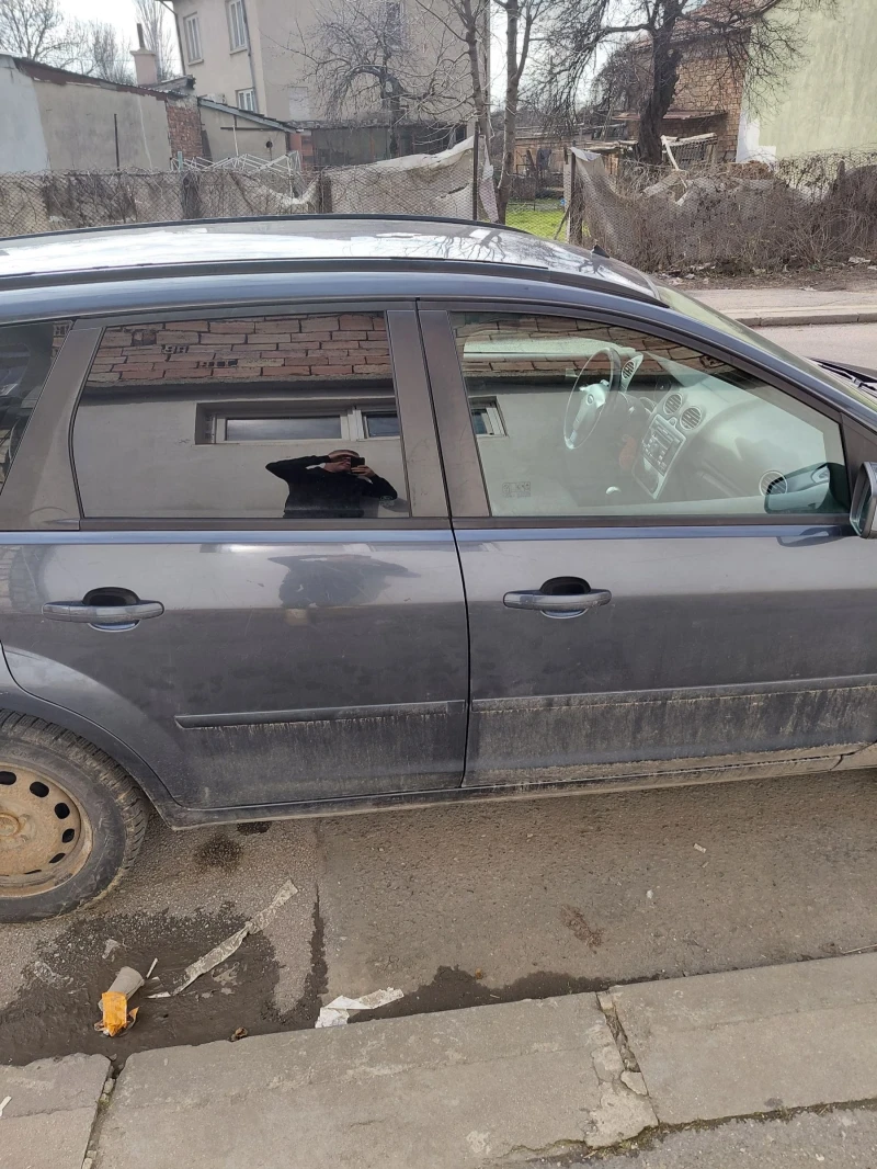 Ford Focus 1.8, снимка 4 - Автомобили и джипове - 53454563