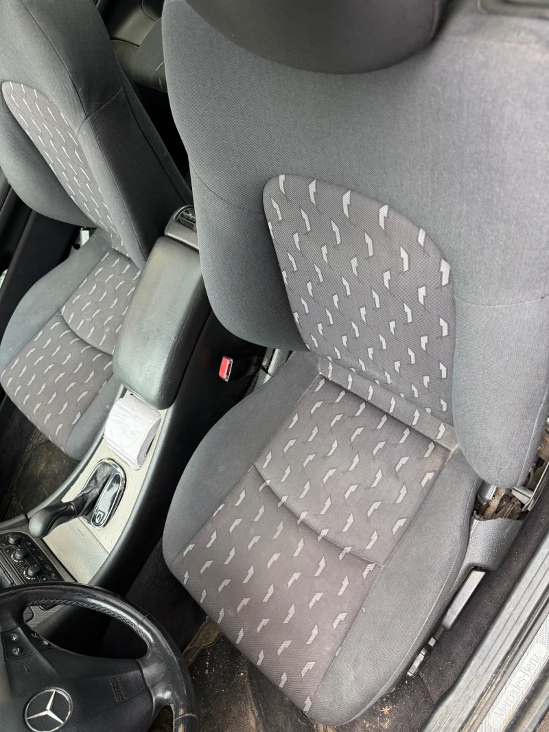 Mercedes-Benz C 220, снимка 5 - Автомобили и джипове - 53475340