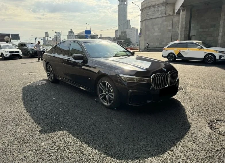 BMW 730 d xDrive M Sport, снимка 1 - Автомобили и джипове - 47907183