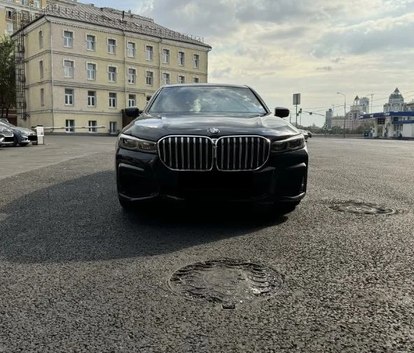 BMW 730 d xDrive M Sport, снимка 3 - Автомобили и джипове - 47907183