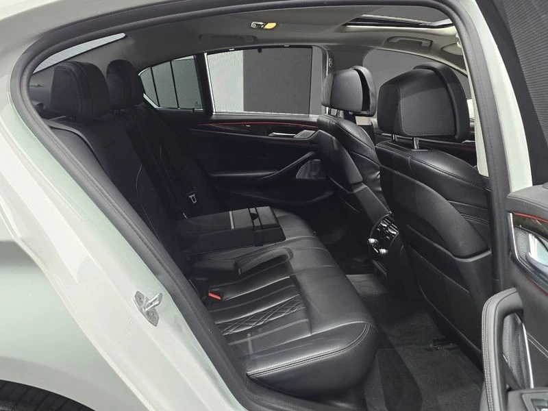 BMW 540 540i xDrive Luxury Plus| 335к.с.| ВКЛ.ТЕХНОТЕСТ, снимка 12 - Автомобили и джипове - 55441595