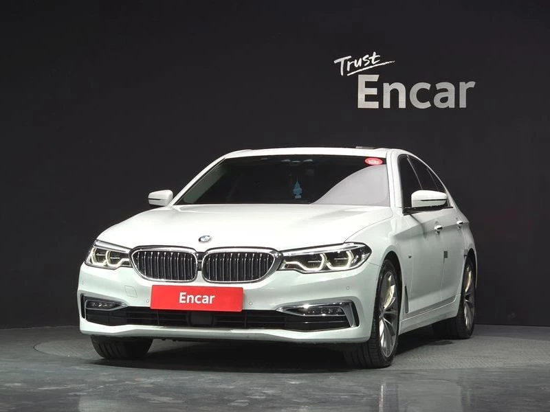 BMW 540 540i xDrive Luxury Plus| 335к.с.| ВКЛ.ТЕХНОТЕСТ, снимка 3 - Автомобили и джипове - 55441595