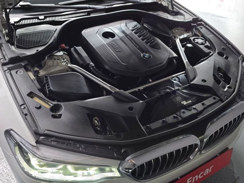BMW 540 540i xDrive Luxury Plus| 335к.с.| ВКЛ.ТЕХНОТЕСТ, снимка 6 - Автомобили и джипове - 55441595