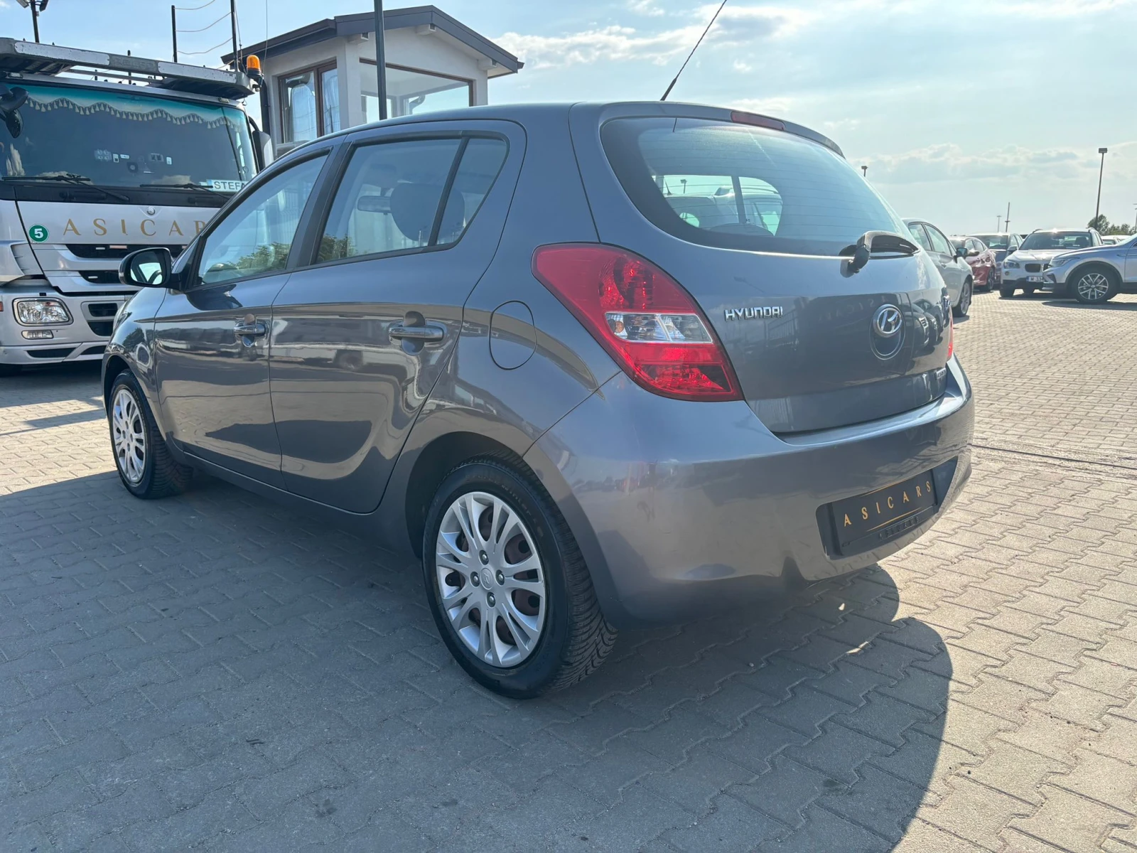 Hyundai I20 1.4D EURO 5A - изображение 3