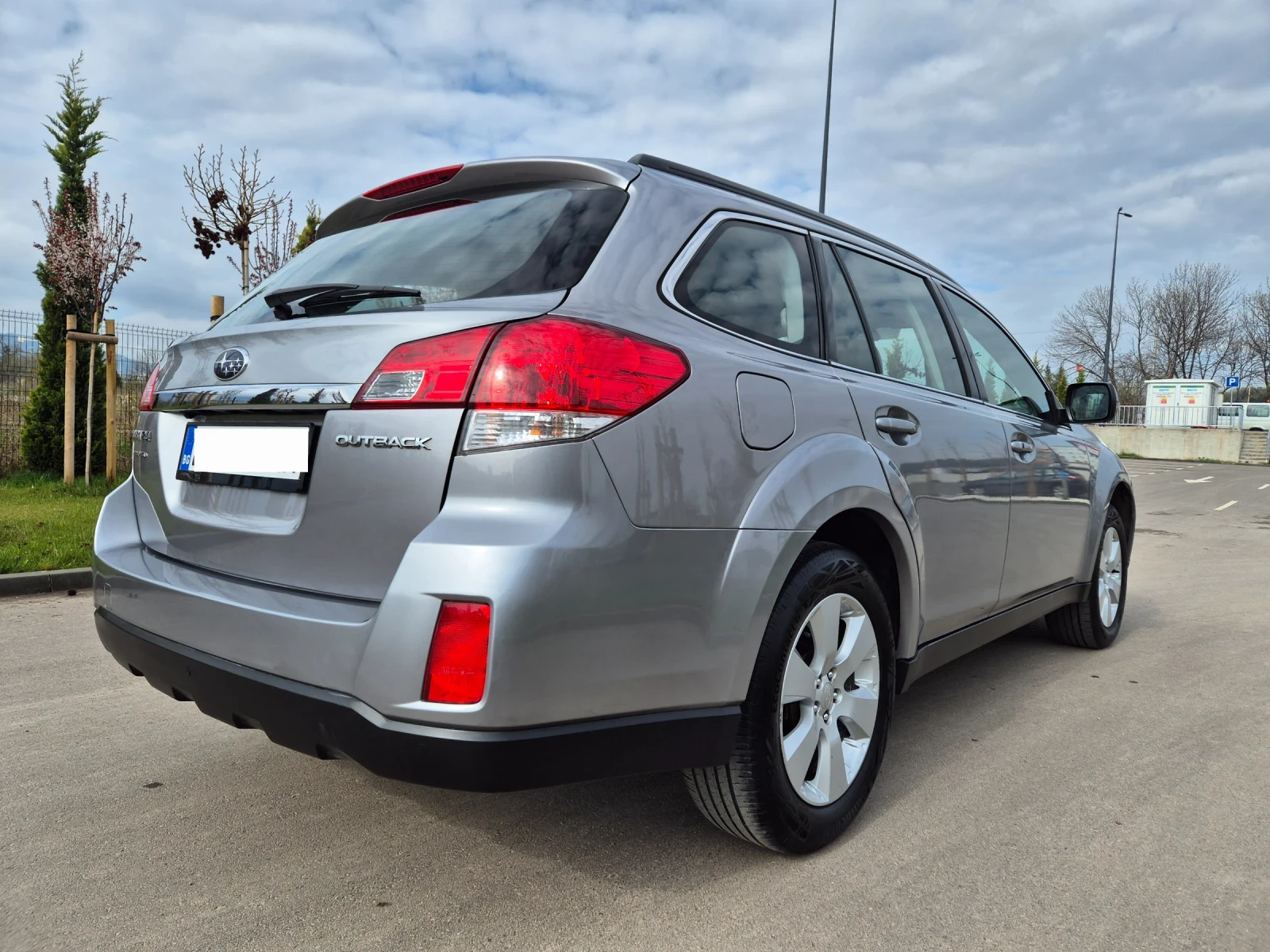 Subaru Outback 2.5 EXECUTIVE* СЕРВИЗНА ИСТОРИЯ* АВТОМАТ  - изображение 4