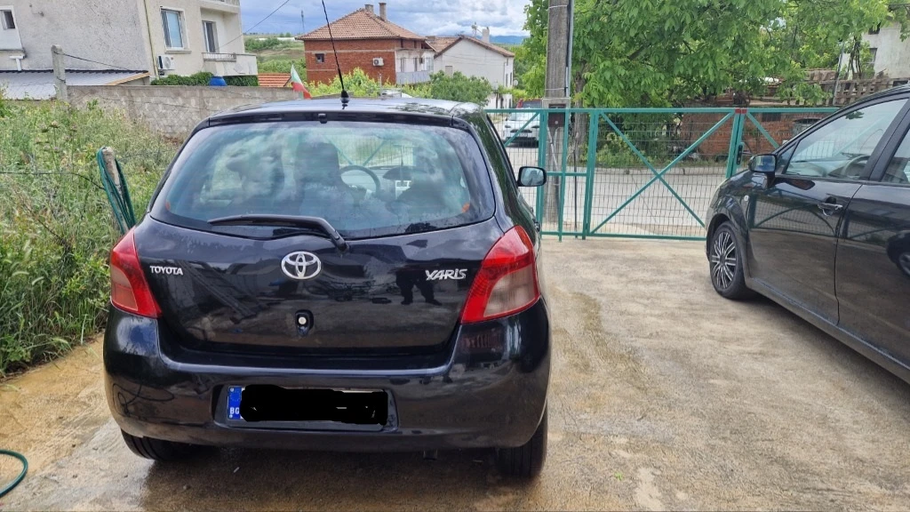 Toyota Yaris  - изображение 2