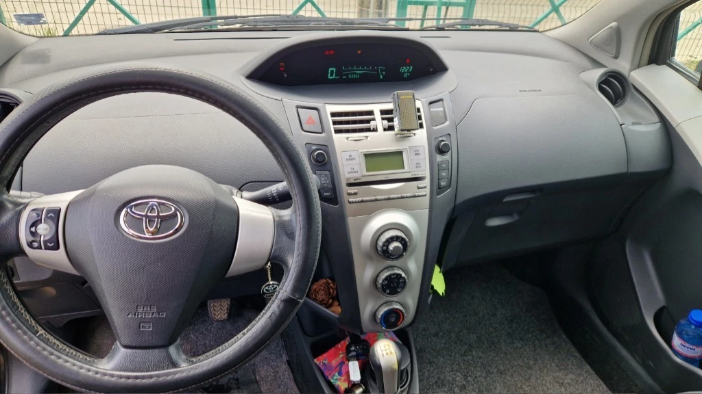 Toyota Yaris  - изображение 5
