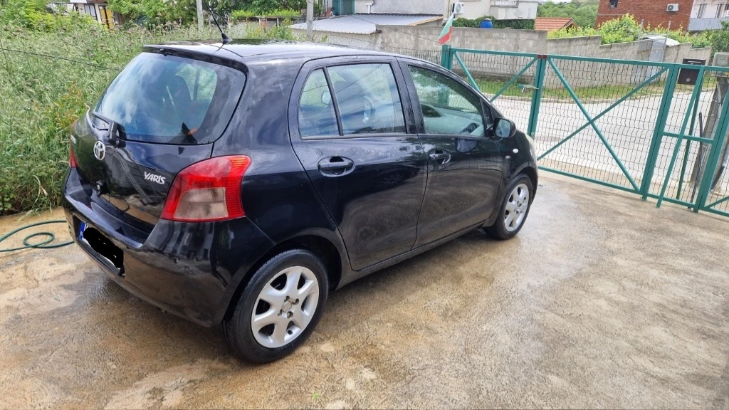 Toyota Yaris  - изображение 3
