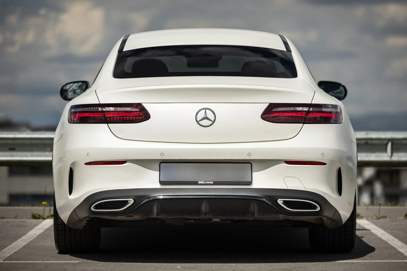 Mercedes-Benz E 220 1 of 555 Edition 1 - изображение 5