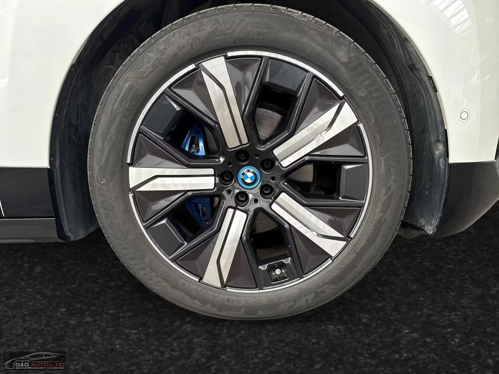 BMW iX 50/523HP/xDRIVE/SPORT/NAVI/AMBI/360/ACC/668v - изображение 7