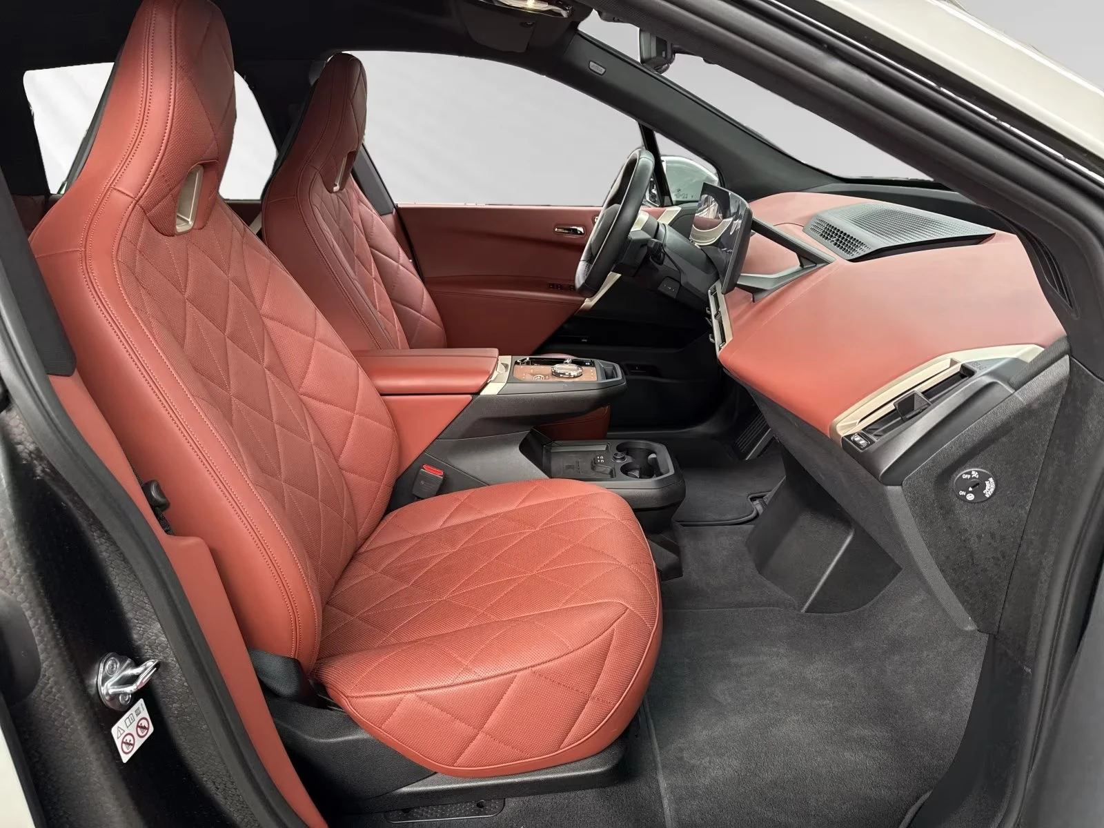 BMW iX 50/523HP/xDRIVE/SPORT/NAVI/AMBI/360/ACC/668v - изображение 10