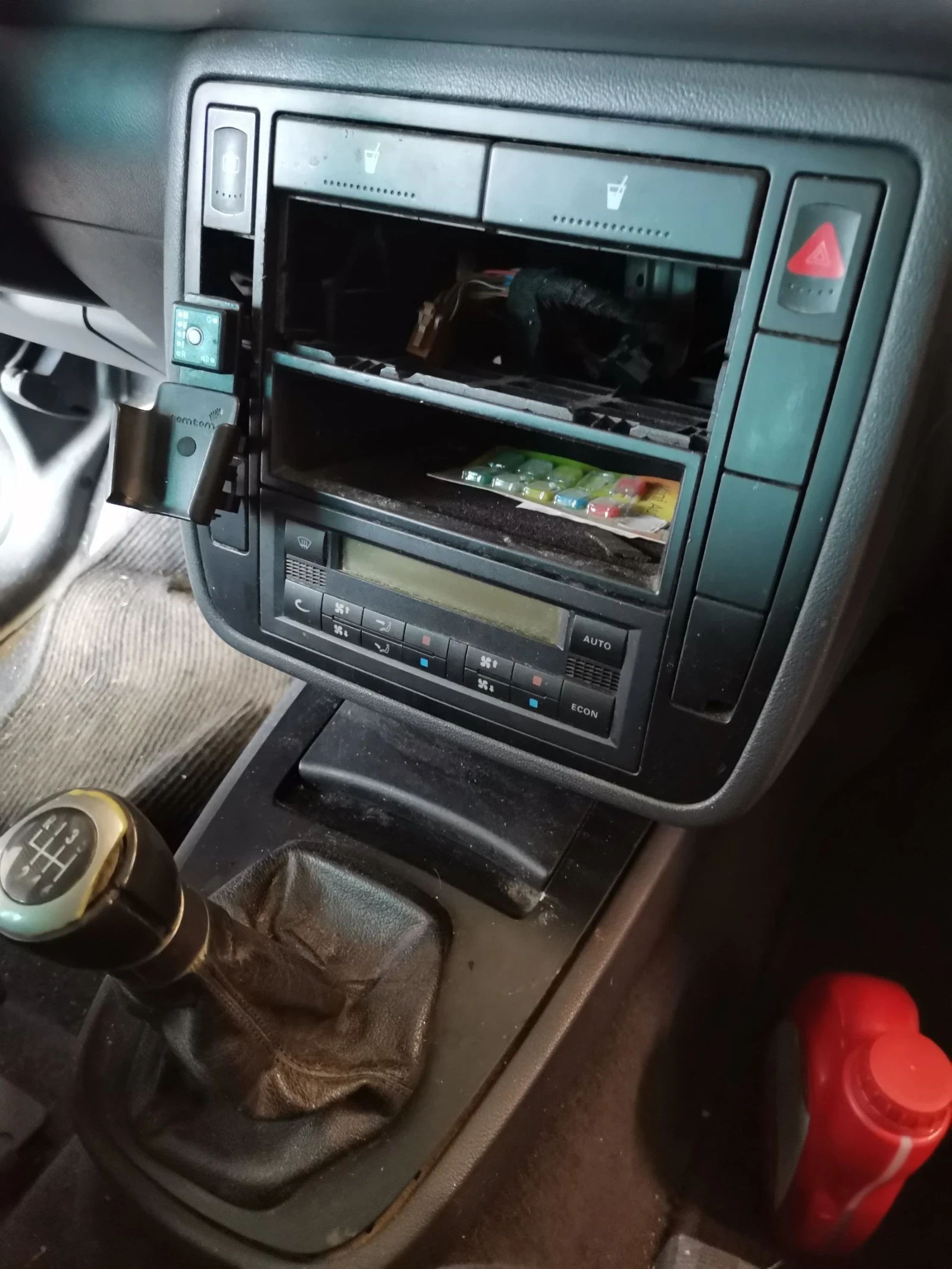 Seat Alhambra 1.8т 150кс - изображение 9