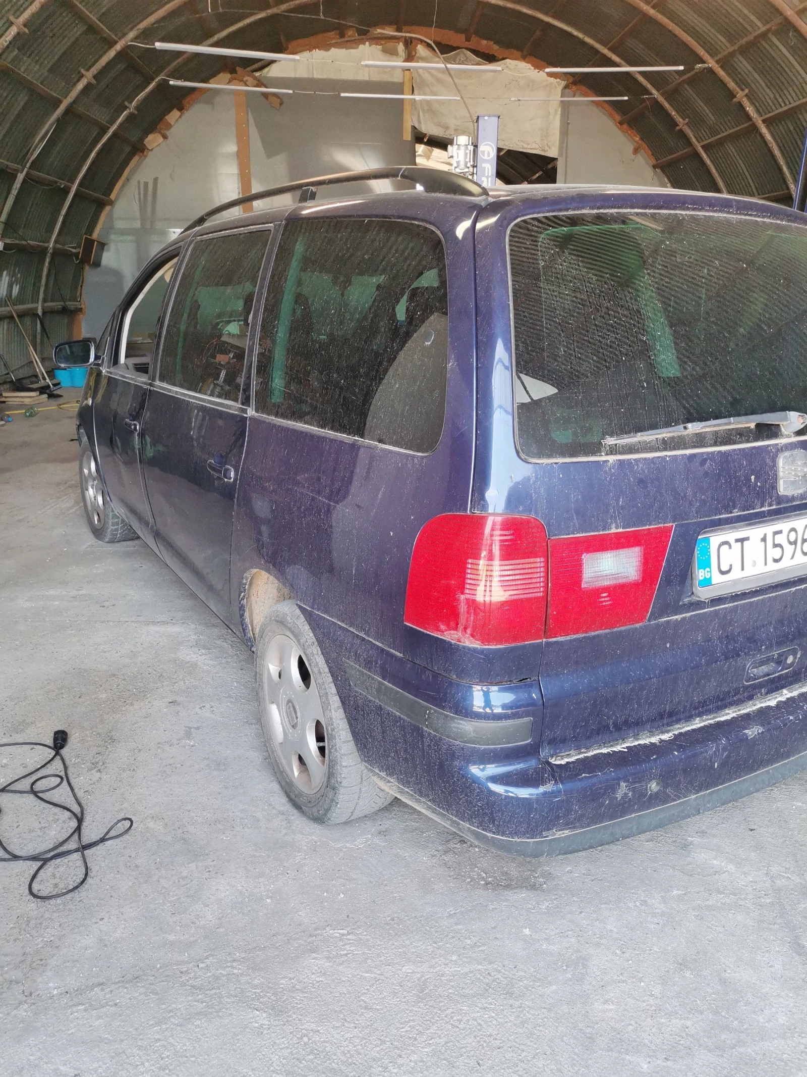 Seat Alhambra 1.8т 150кс - изображение 2